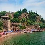 Kiana Kaleici Hotel 2*